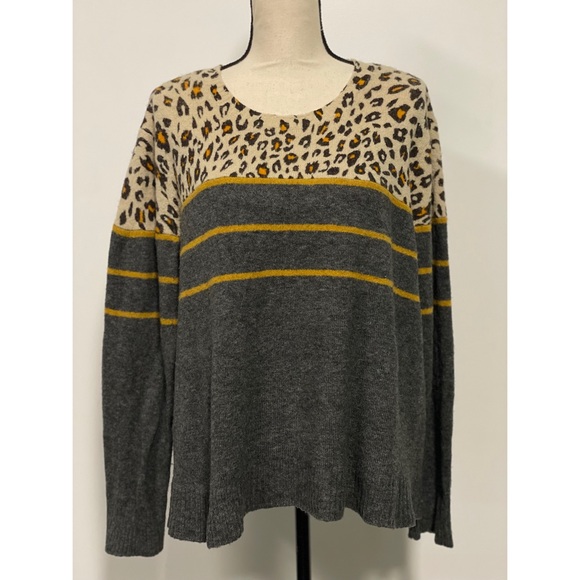 beachlunchlounge Sweaters - Beach Lunch Lounge Crewneck Sweater Leopard Print Grey Plus Size XXXL (22)